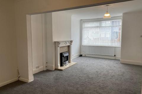 2 bedroom end of terrace house for sale, Kirklands Road, HULL, HU5 5AX