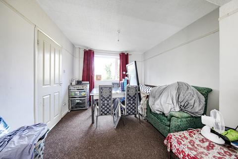 3 bedroom terraced house for sale, Shrewsbury Lane, London, SE18