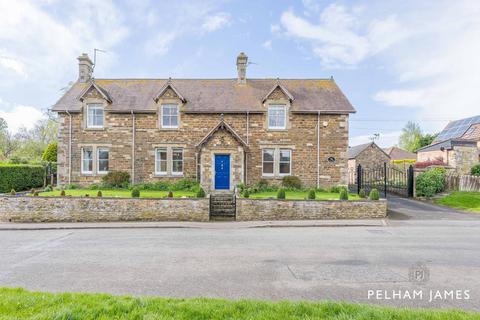 5 bedroom farm house for sale, Stapleford Road, Whissendine, LE15