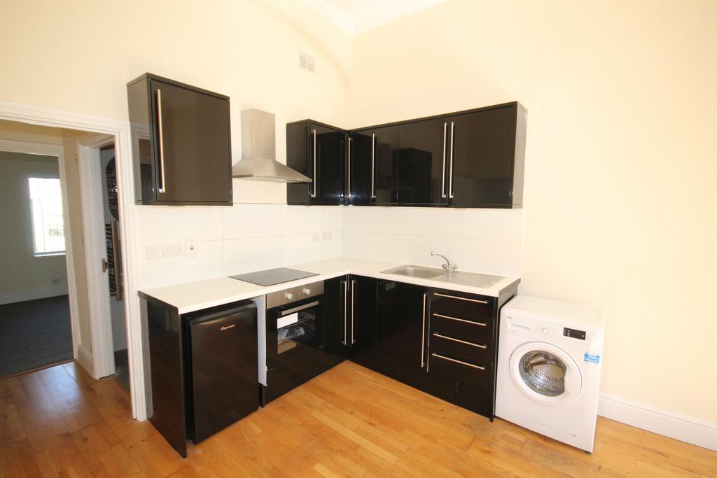 ST MICHAELS PLACE, BRIGHTON 2 bed flat to rent £1,395 pcm (£322 pw)