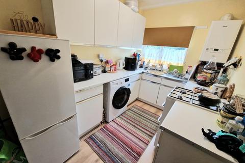 2 bedroom flat for sale, 8 Wessex Gardens Totley Brook Road Sheffield S17 3PQ