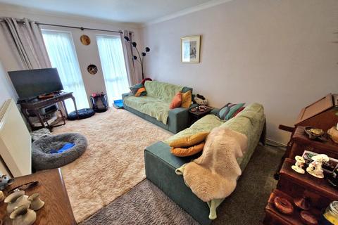 2 bedroom flat for sale, 8 Wessex Gardens Totley Brook Road Sheffield S17 3PQ