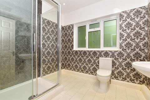 28 Rossdale, Sutton, SM1 4JU