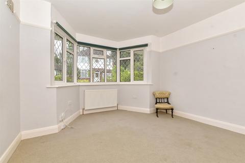 28 Rossdale, Sutton, SM1 4JU