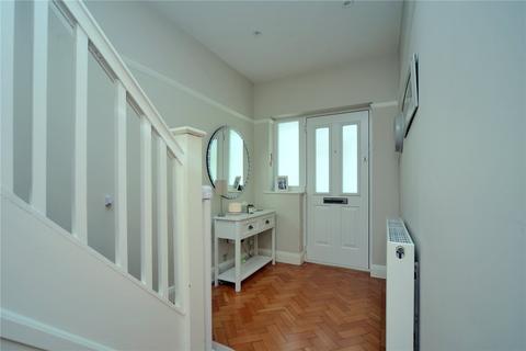 11 Pine Walk, Banstead, SM7 3QA