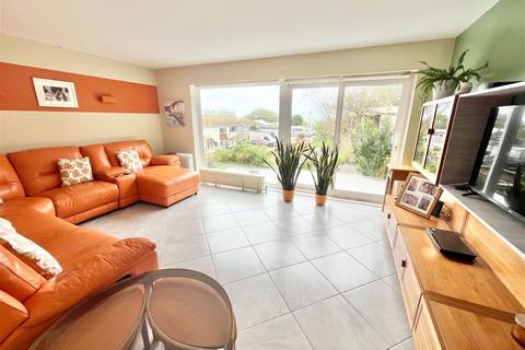 3 bedroom end of terrace house for sale, Ocean View Drive, Brixham