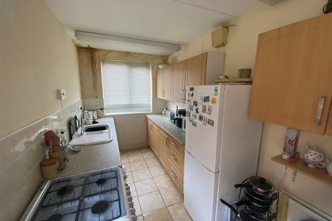 116 Foxdenton Lane, Chadderton, Oldham, OL9 9QR