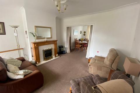 116 Foxdenton Lane, Chadderton, Oldham, OL9 9QR