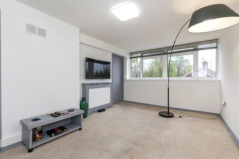 1 bedroom apartment for sale, Wingate Crescent, CROYDON, Surrey, CR0