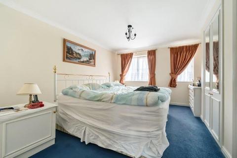 4 bedroom end of terrace house for sale, Darlands Drive, Barnet, EN5
