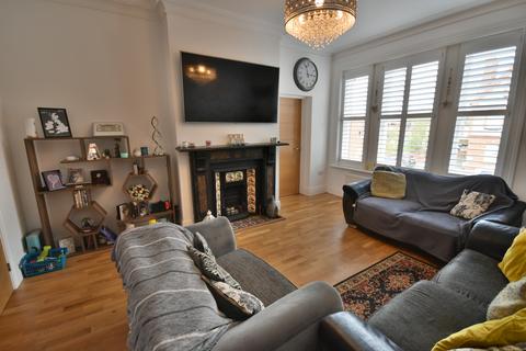 4b, Belmont House Belmont Road, Wrexham, LL13 7PW