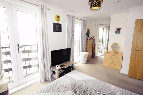 1 bedroom flat for sale, Leyland Court, Romford, Essex