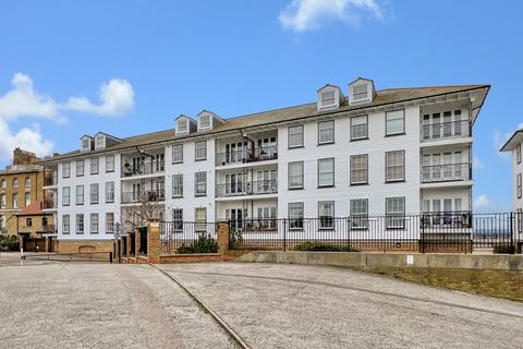 2 bedroom apartment for sale, Heritage Quay, Commercial Place, Gravesend, Kent, DA12