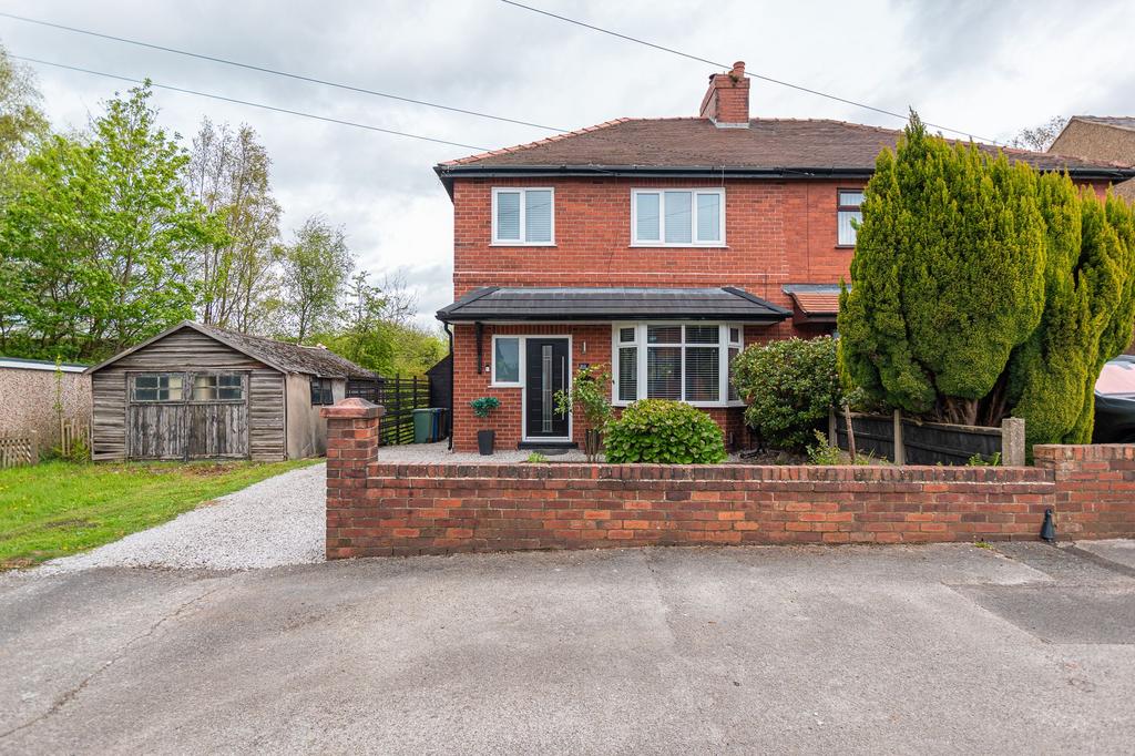 Atherton, Manchester M46 3 bed semidetached house for sale £260,000