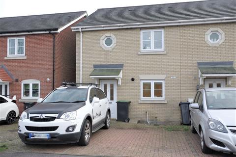 3 bedroom semi-detached house to rent, Takers Lane, Stowmarket IP14