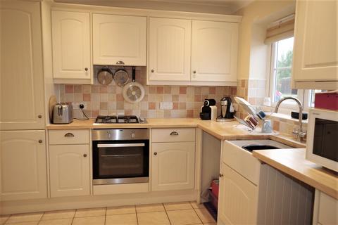 3 bedroom semi-detached house to rent, Takers Lane, Stowmarket IP14
