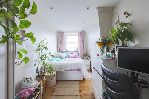 5 bedroom maisonette to rent, Montana Road, Tooting Bec, London, SW17