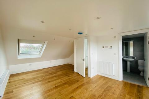4 bedroom terraced house to rent, Clifford Way, London NW10