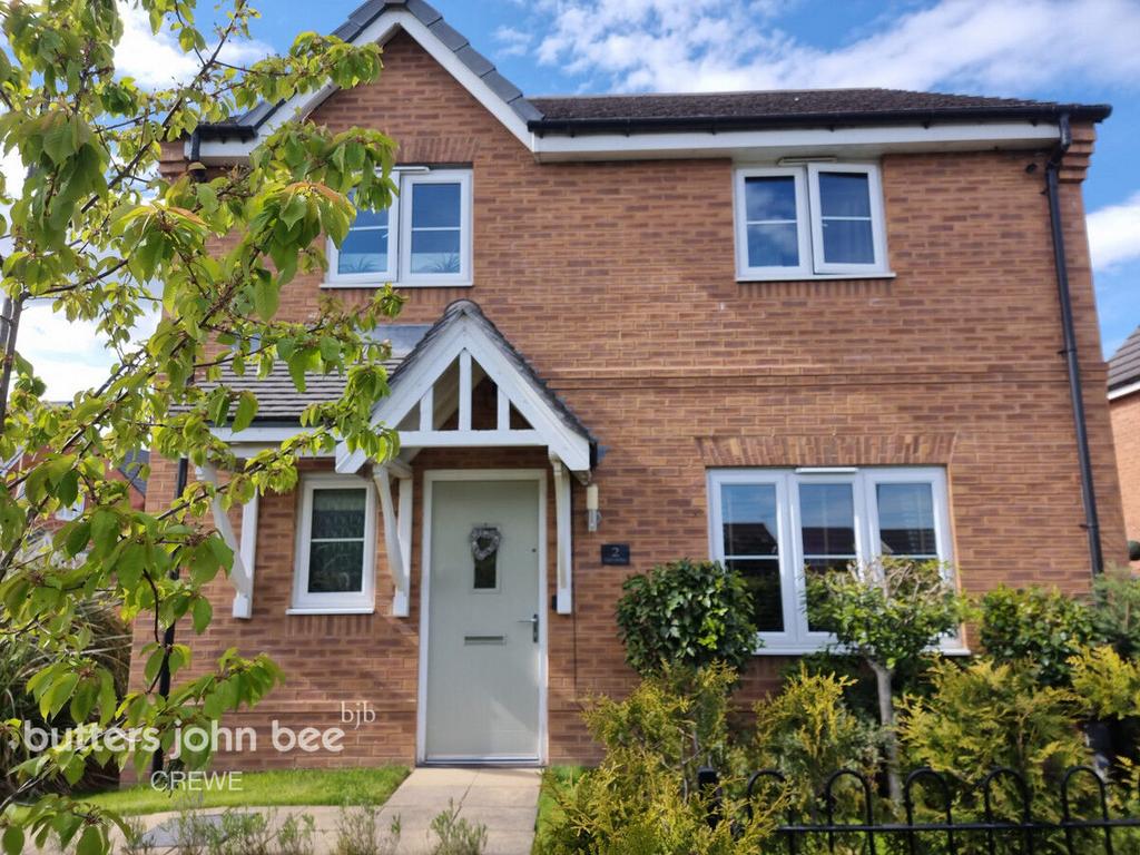 Higher Croft Drive, Crewe 4 bed detached house for sale £270,000