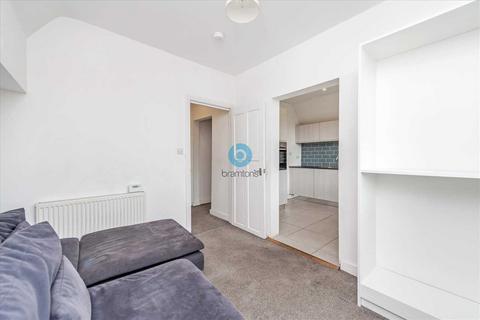 2 bedroom apartment to rent, Archway Road