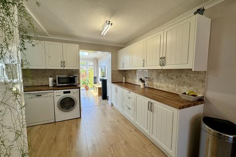2 bedroom semi-detached house for sale, Milfoil Drive, Eastbourne, East Sussex, BN23