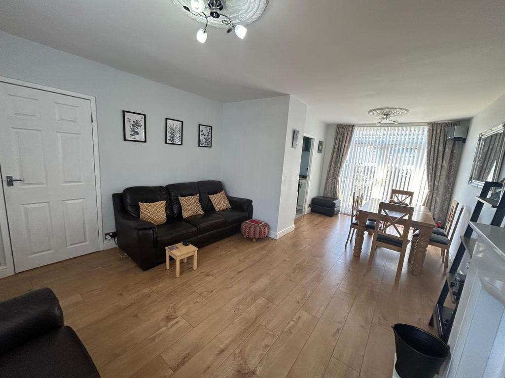 Walworth Avenue, South Shields, Tyne... 3 bed semidetached house for