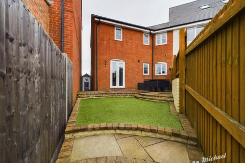 3 bedroom end of terrace house for sale, Prince Rupert Drive, Aylesbury, Buckinghamshire