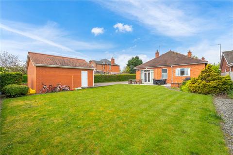 3 bedroom bungalow for sale, London Road, Sleaford, NG34