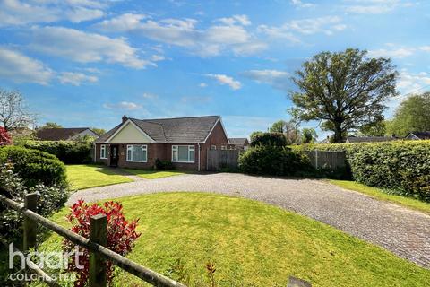 3 bedroom detached bungalow for sale, High Road, Colchester