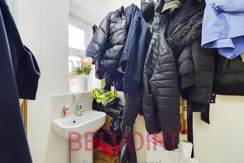 39 Greenhead Street, Stoke-on-trent, ST6 4GW