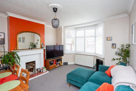 1 bedroom maisonette to rent, Gammons Lane, Watford, WD24