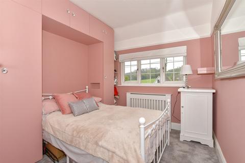 1 Fairview, Fawkham, Longfield, DA3 8NR