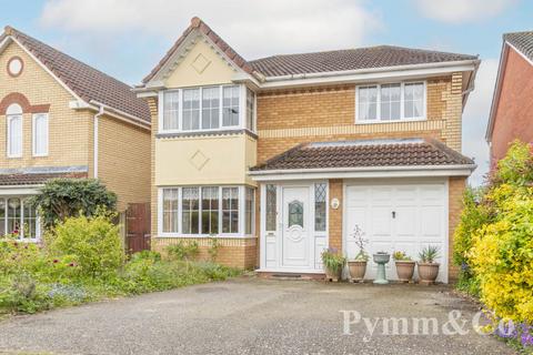 4 bedroom detached house for sale, Dragoon Close, Norwich NR7