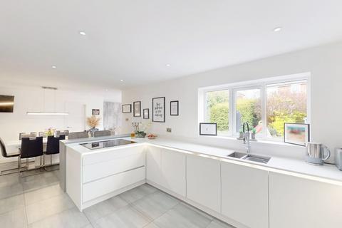 11 Farleigh Close, Westhoughton, Bolton, BL5 3ES