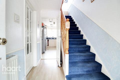 53 Grampian Way, Luton, LU3 3HB