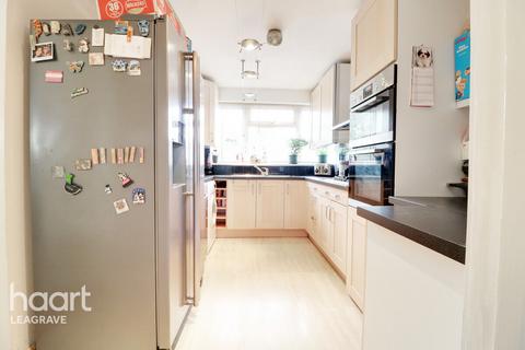 53 Grampian Way, Luton, LU3 3HB