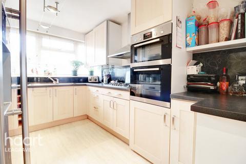 53 Grampian Way, Luton, LU3 3HB