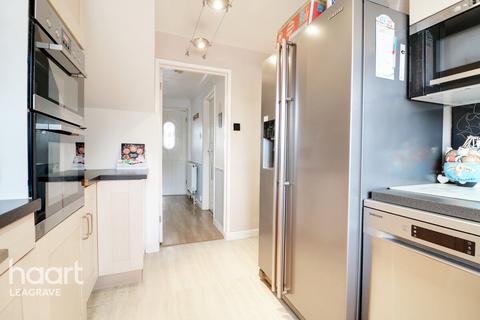 53 Grampian Way, Luton, LU3 3HB
