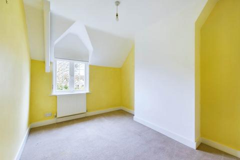 2 bedroom semi-detached house to rent, Wycombe Road, Saunderton