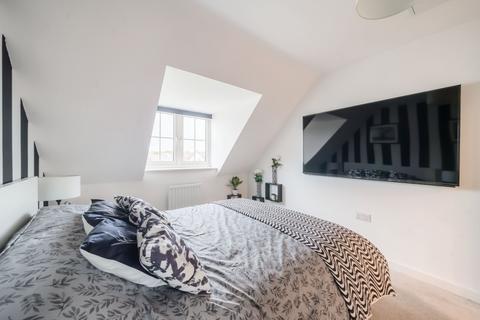 53 Ampthill Way, Faringdon, SN7 7GS