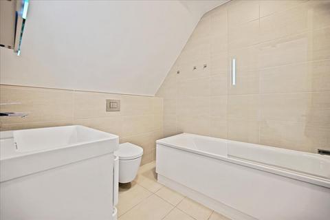 Flat 5, 37 Hamilton Road, London, W5 2EE