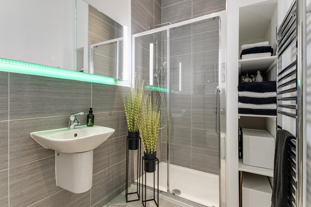Ensuite Shower Room