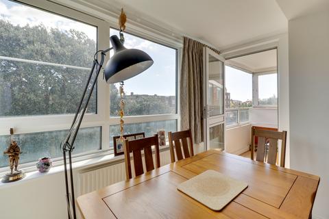 2 bedroom apartment for sale, Blount Road, Old Portsmouth