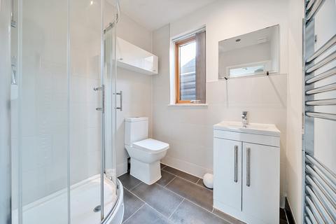 39 Woodville Close, London, SE3 8ED