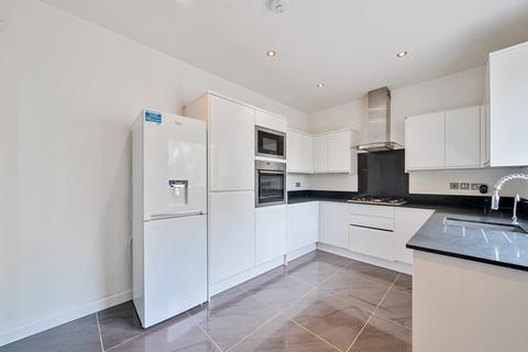39 Woodville Close, London, SE3 8ED
