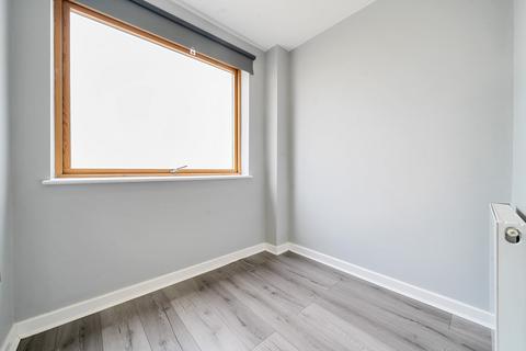 39 Woodville Close, London, SE3 8ED