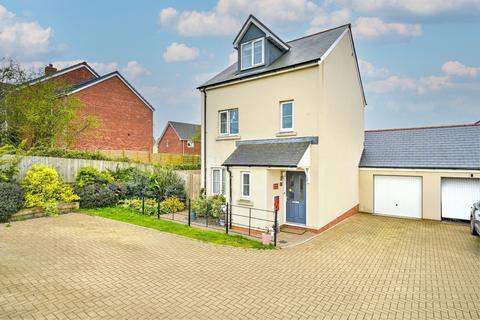 4 bedroom detached house for sale, Magdalene Way, South Molton
