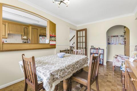7 Maple Court, Goring, Reading, RG8 9BQ