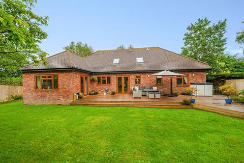 5 bedroom detached house for sale, Codmore Hill, Pulborough RH20