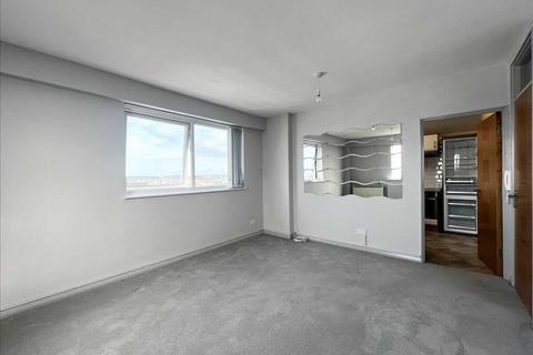 undefined, Broadway West, Leigh on Sea SS9